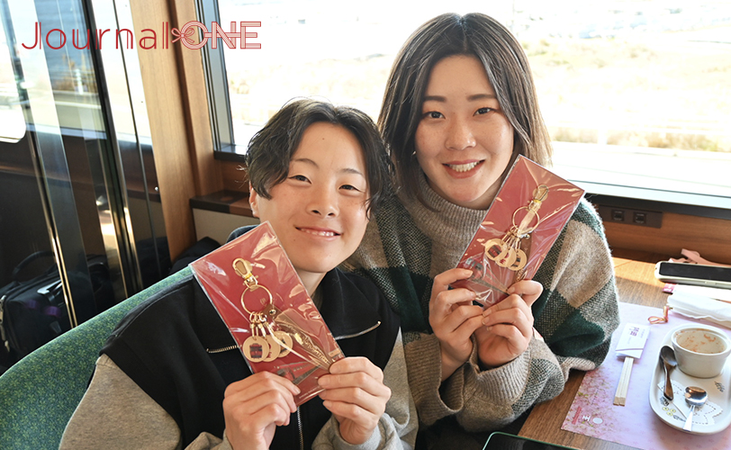 伊予灘ものがたりのオリジナルグッズ -Journal-ONE撮影