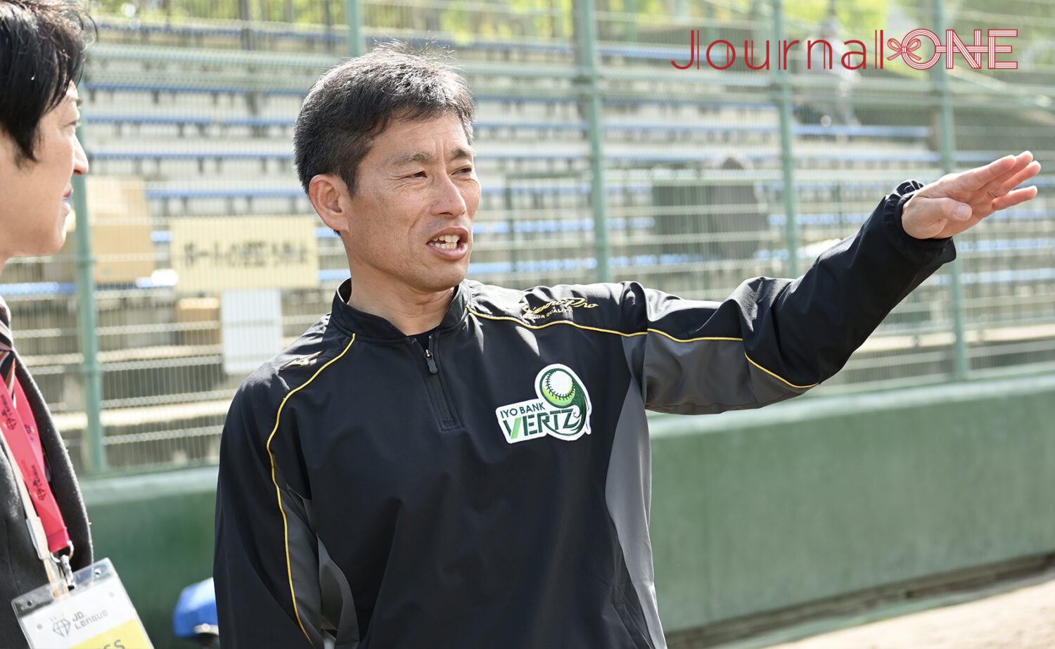 JDリーグ・伊予銀行の石村寛監督-Journal-ONE撮影