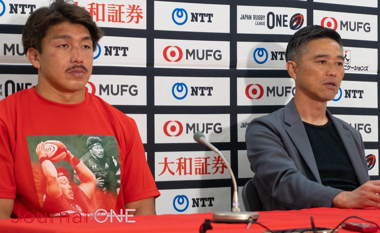 ジャパンラグビー リーグワン プレーオフ 埼玉パナソニックワイルドナイツvs横浜キヤノンイーグルス 沢木敬介監督と嶋田直人ゲームキャプテン(Canon)-Journal-ONE撮影