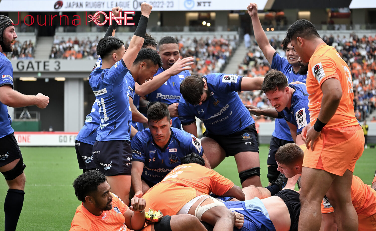 ジャパンラグビー リーグワン プレーオフ 埼玉パナソニックワイルドナイツvsクボタスピアーズ船橋・東京ベイの決勝戦 この日初トライで追撃するPanasonic-Journal-ONE撮影