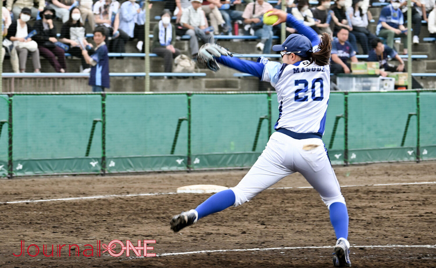 女子ソフトボール JDリーグ交流戦 2試合続けて好リリーフを見せた戸田中央メディックス埼玉の増田 侑希投手-Journal-ONE撮影