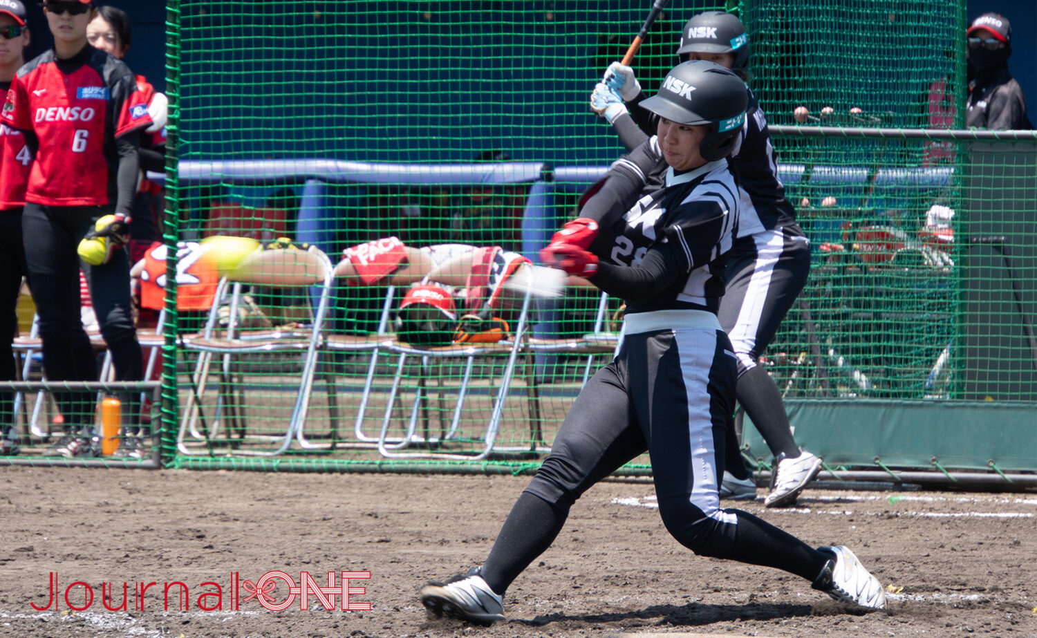 女子ソフトボール JDリーグ交流戦 日本精工ブレイブベアリーズの弓納持 あみ選手-Journal-ONE撮影