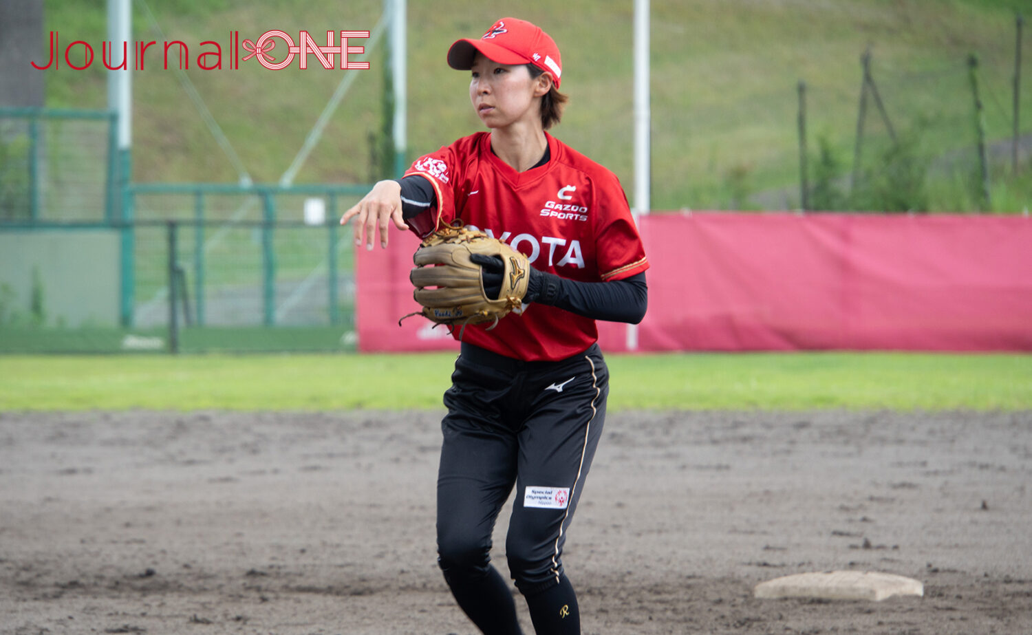 女子ソフトボール JDリーグ交流戦 予備節 トヨタレッドテリアーズ コメントする鎌田 優希選手-Journal-ONE撮影