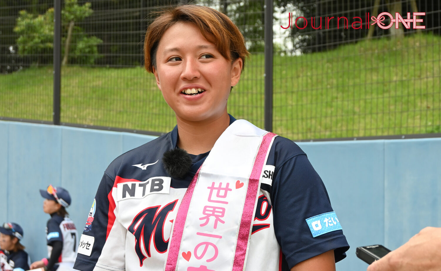 女子ソフトボール JDリーグ交流戦 決勝の3塁打を放つ大垣ミナモの大谷 聖良選手-Journal-ONE撮影