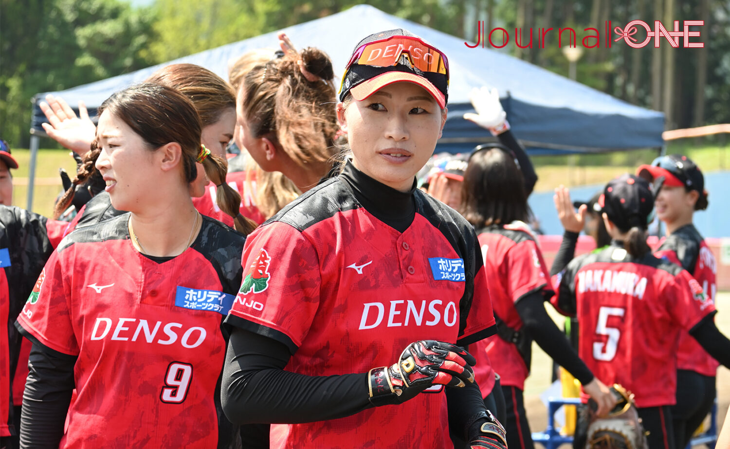 女子ソフトボール JDリーグ交流戦 デンソーブライトペガサスの山崎 早紀コーチ-Journal-ONE撮影