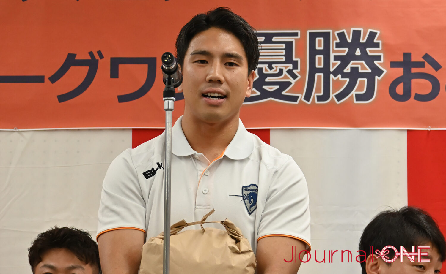 ラグビー リーグワン 優勝したクボタスピアーズ船橋・東京ベイの優勝報告会(船橋市役所)でスピーチする谷口 和洋選手-Journal-ONE撮影