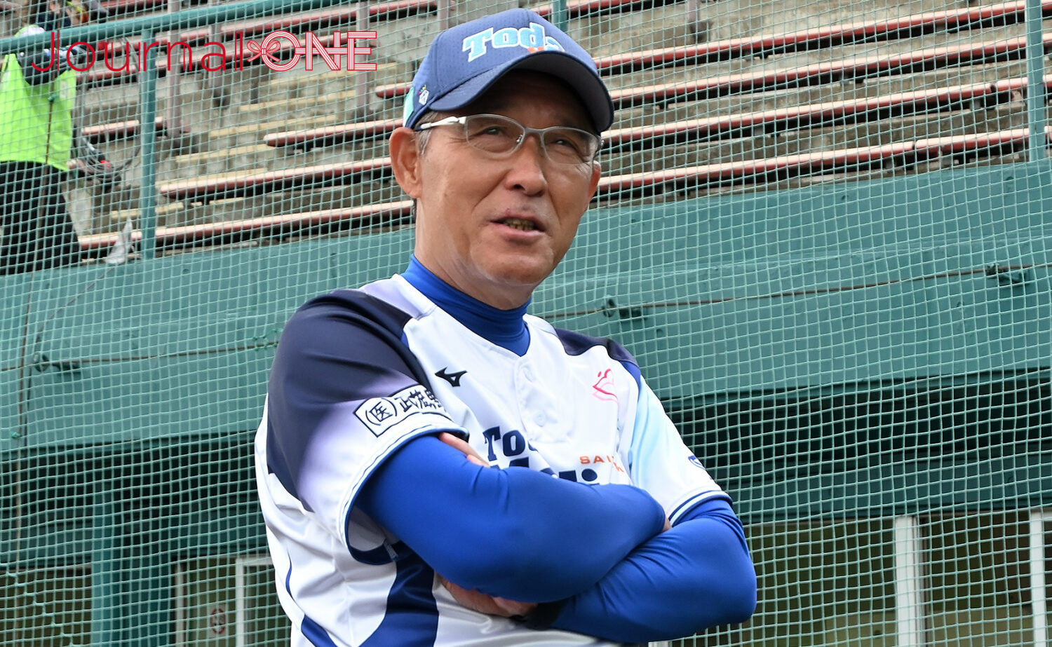 女子ソフトボール JDリーグ交流戦 第2ラウンド 戸田中央メディックス埼玉の福田五志監督-Journal-ONE撮影