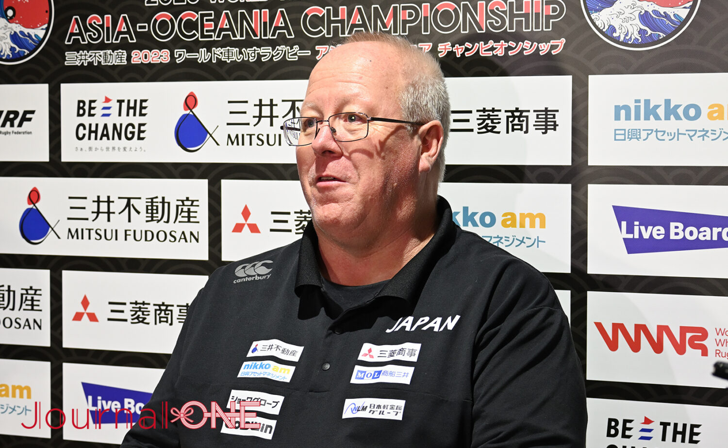 車いすラグビー アジアオセアニアカップ2023 初日2連勝で誕生日を祝った日本代表のケビン・オアー Kevin Orr ヘッドコーチ-Journal-ONE撮影