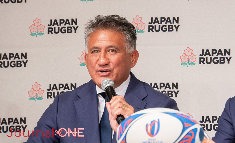 ラグビー日本代表 33名が決まり新宿 ヒルトン東京での会見会場で選考理由を話すJamie JOSEPH（ジェイミー・ジョセフ）ヘッドコーチ-Journal-ONE撮影