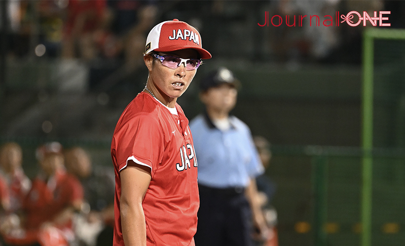 日米対抗ソフトボール2023 山口県岩国市の絆スタジアム（愛宕スポーツコンプレックス）で行われた第1戦のピンチでマウンドに上がった日本代表の二刀流・藤田倭投手（ビックカメラ高崎ビークイーン）-Journal-ONE撮影