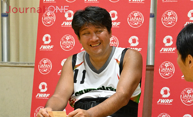 車いすラグビー 日本選手権予選の東京大会でインタビューに答えるSILVER BACKSの橋本友好選手-Journal-ONE撮影