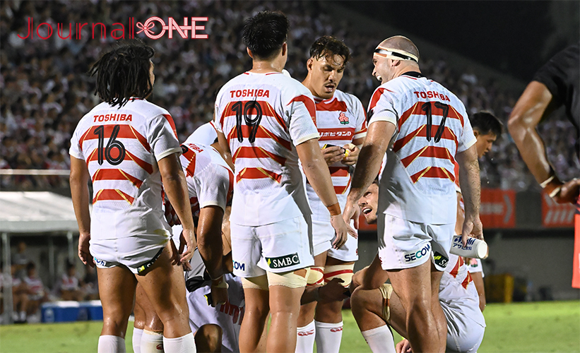 リポビタンD2023| JAPAN vs フィジー |後半、戦術を確認する日本代表選手たち-Journal-ONE撮影