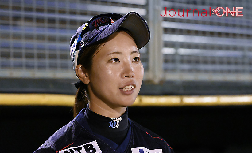 ソフトボール・JDリーグ後半戦開幕| 大垣ミナモの主将・須藤 麻里子
は夏の郡上市合宿の手応えを語る-Journal-ONE撮影