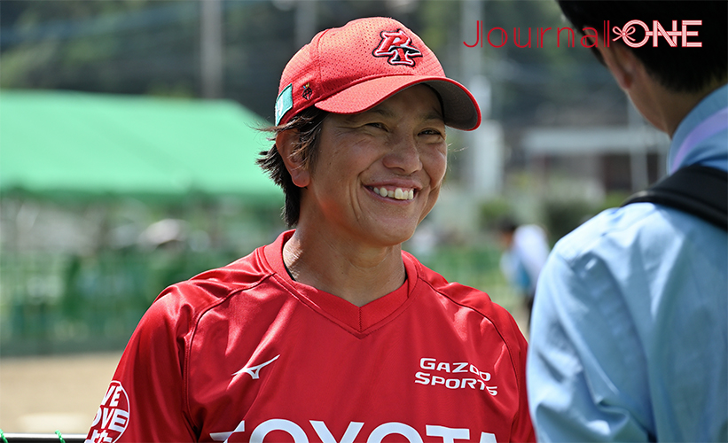 ソフトボール 全日本総合選手権| JDリーグのトヨタレッドテリアーズ・馬場幸子監督は中巨大学のコーチも兼ねる-Journal-ONE撮影