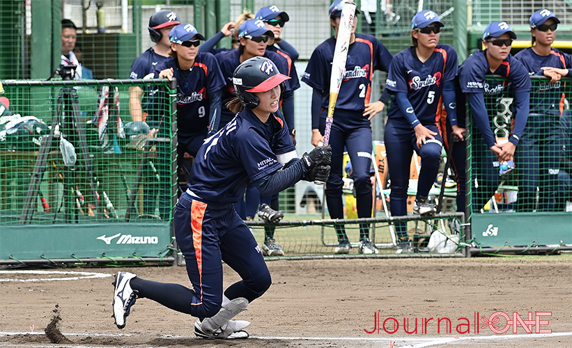ソフトボール・JDリーグ後半戦開幕| 開幕戦の太陽誘電ソルフィーユ戦で本塁打を放った日立サンディーバの唐牛彩名選手は日米対抗ソフトボール2023でも活躍した-Journal-ONE撮影