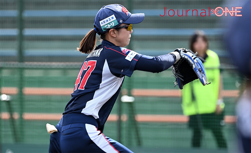 ソフトボール・JDリーグ後半戦開幕| 開幕2戦のホンダリベルタ戦に先発した大垣ミナモの中山 日菜子投手-Journal-ONE撮影
