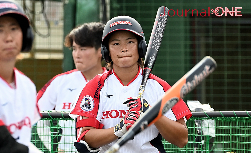 ソフトボール・JDリーグ後半戦開幕| 開幕戦・ホンダリベルタの打線の核・塚本蛍外野手-Journal-ONE撮影