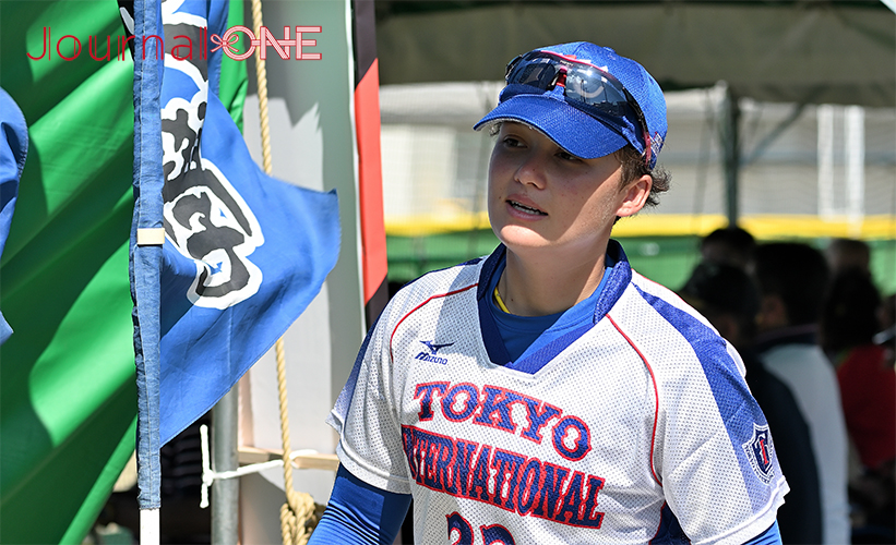 ソフトボール 全日本総合選手権| JDリーグの東海理化チェリーブロッサムズに挑む東京国際大学の田中ソフィア愛選手はサポートとしてチームを支える（佐賀県太良町）-Journal-ONE撮影