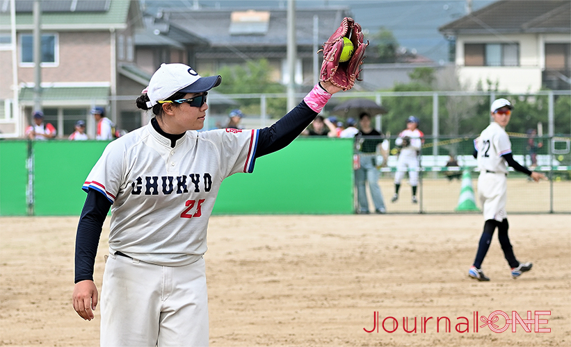 ソフトボール 全日本総合選手権| JDリーグの伊予銀行ヴェールズに挑む中京大学の”インカレ胴上げ投手”成瀬 結衣投手(星城高)-Journal-ONE撮影