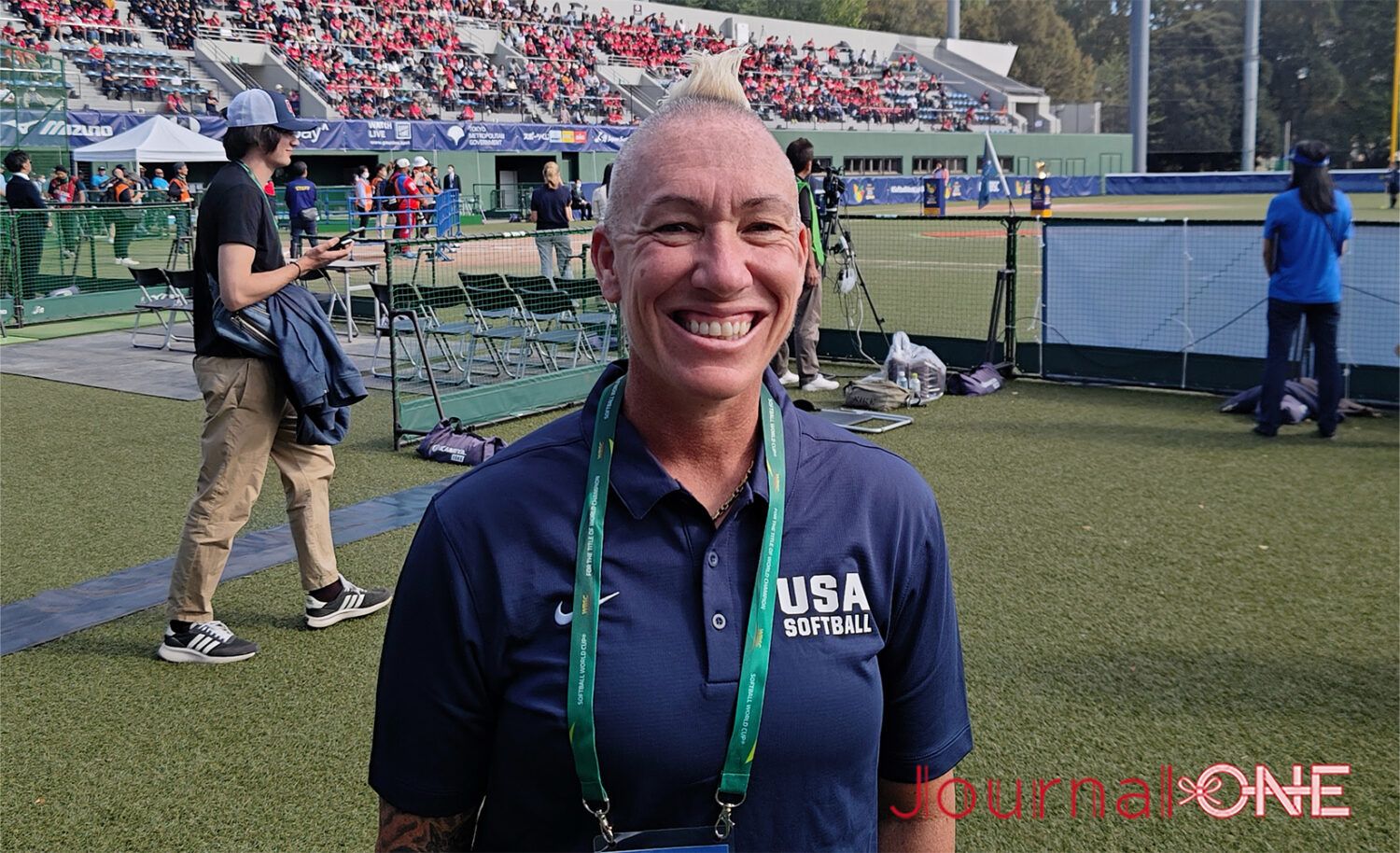 女子ソフトボールU15ワールドカップ| 今大会開催の意義を語る元アメリカ代表のKelly Kretscman（ケリー・クレッチマン）さんは、2004年のオリンピック・アテネ大会で金メダル、2008年のオリンピック・北京大会で銀メダルに輝いたアメリカが誇るソフトボール界のレジェンド-Journal-ONE撮影