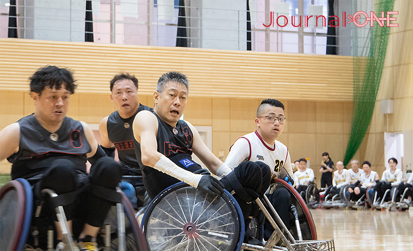 車いすラグビー日本選手権予選 福岡大会| 厳しいコンディションの中で懸命プレーするFreedomの松岡幸夫選手-Journal-ONE撮影