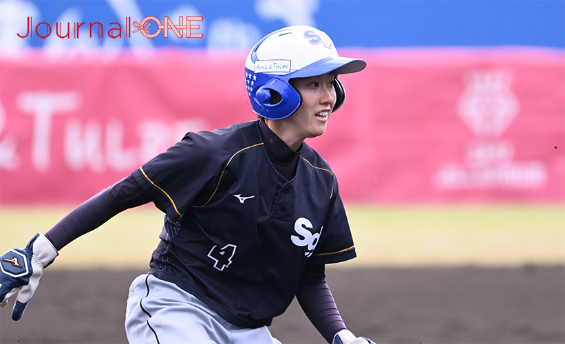 ソフトボールJDリーグ| 第12節松山ラウンド・伊予銀行戦に勝利したSGホールディングスギャラクシースターズの加藤愛監督が期待を寄せる大國結華選手-Journal-ONE撮影