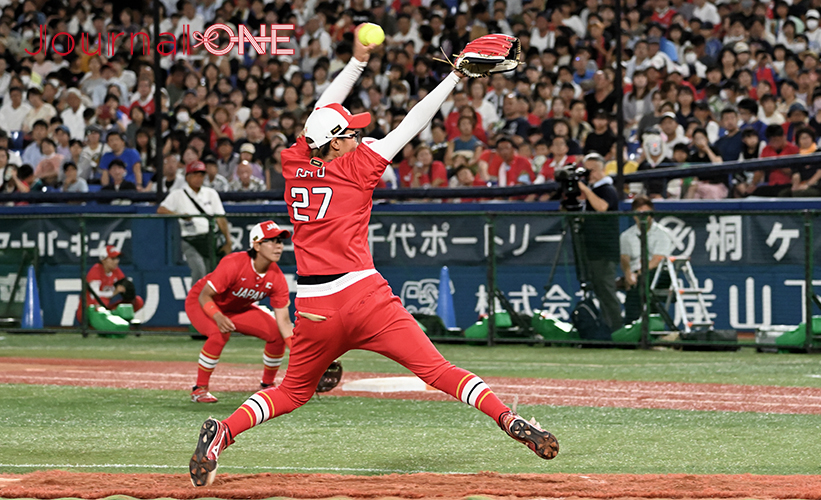 女子ソフト JDリーグ|日本代表の若きエースとして知られる後藤希有投手（トヨタレッドテリアーズ）は日本代表のユニフーム姿を日本の前で披露-Journal-ONE撮影