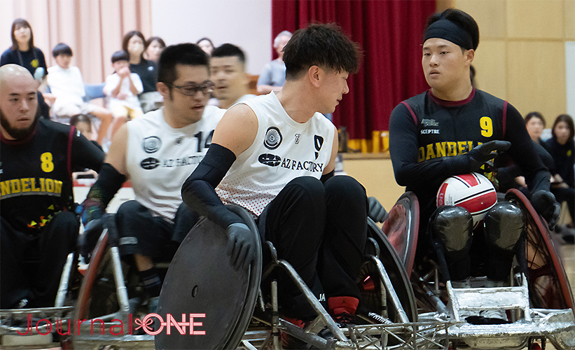 車いすラグビー日本選手権予選 福岡大会| RIZE CHIBAの東京2020銅メダリスト・今井友明選手がFukuoka DANDELION戦でスペースを塞ぐディフェンス-Journal-ONE撮影