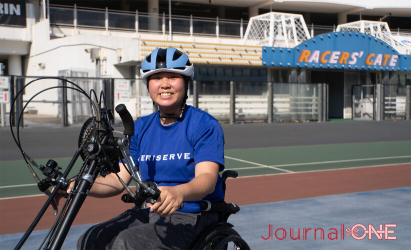 千葉県松戸競輪場でハンドサイクル試乗会| 地元出身の車いすラグビー日本代表の羽賀理之選手(AXE)等が一般の障がい者やパラアスリート達と交流したイベントに参加したパラアスリートの岸本 愛加さんはチェアスキーからパラサーフィンへの転向を発表-Journal-ONE撮影
