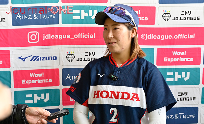 女子ソフト JDリーグ| ダイヤモンドシリーズ準決勝 ビックカメラ高崎ビークイーンvsホンダリベルタ 2つの犠牲フライとと5つの守備機会無失策でチームを牽引したリベルタの木村愛三塁手-Journal-ONE撮影