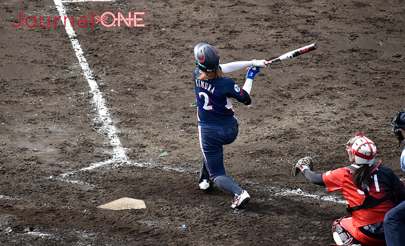 女子ソフト JDリーグ| ダイヤモンドシリーズ準決勝 ビックカメラ高崎ビークイーンvsホンダリベルタ 2つの犠牲フライとと5つの守備機会無失策でチームを牽引したリベルタの木村愛三塁手-Journal-ONE撮影
