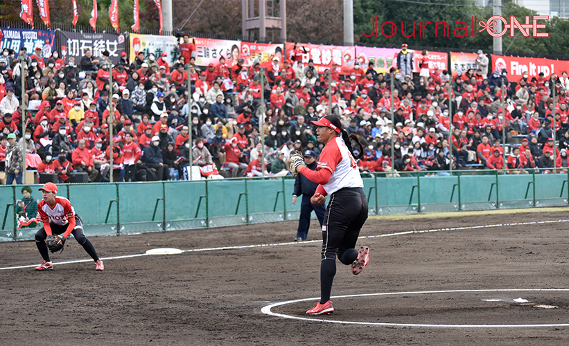 女子ソフト JDリーグ| ダイヤモンドシリーズ準決勝 トヨタレッドテリアーズvs豊田自動織機シャイニングベガ レッドテリアーズ先発のMegan FARAIMO（メーガン・ファライモ）投手は昨夏の日米対抗ソフトボール2022でも来日-Journal-ONE撮影
