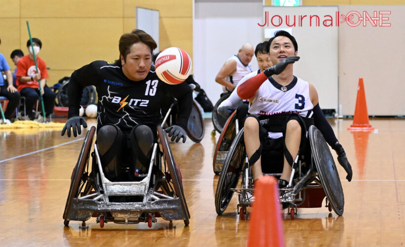 車いすラグビー 日本選手権予選 沖縄大会| 15年ぶりの地元開催の大声援を受け壁谷知茂選手(Okinawa Hurricanes)が東京2020銅メダリストの島川慎一選手(BRITZ)に挑む-Journal-ONE撮影