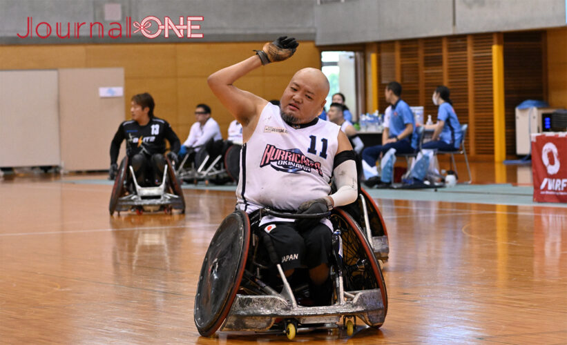 車いすラグビー 日本選手権予選 沖縄大会| 15年ぶりの地元開催で大声援に応えてプレーする元日本代表・リオパラ銅メダリストの仲里進選手(Okinawa Hurricanes)-Journal-ONE撮影