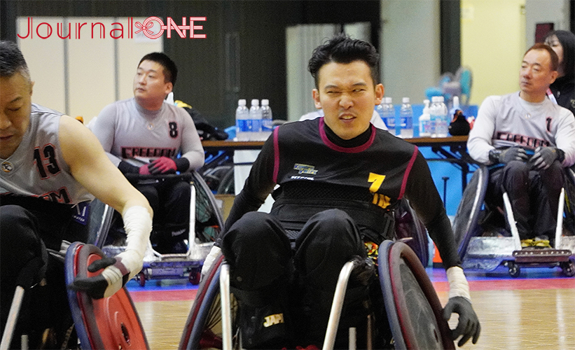 車いすラグビー日本選手権 | 3位決定戦に回った昨年王者のFreedomに真っ向勝負を挑むFukuoka DANDELIONの主将 安藤夏輝選手-Journal-ONE撮影