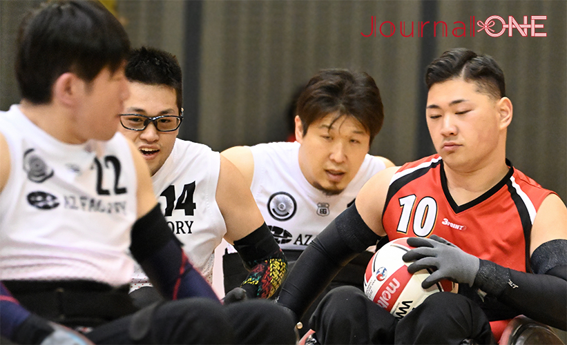 車いすラグビー日本選手権 | 5位決定戦でRIZE CHIBAの和知拓海、吉村潤二がAXEの青木颯志に襲いかかる -Journal-ONE撮影