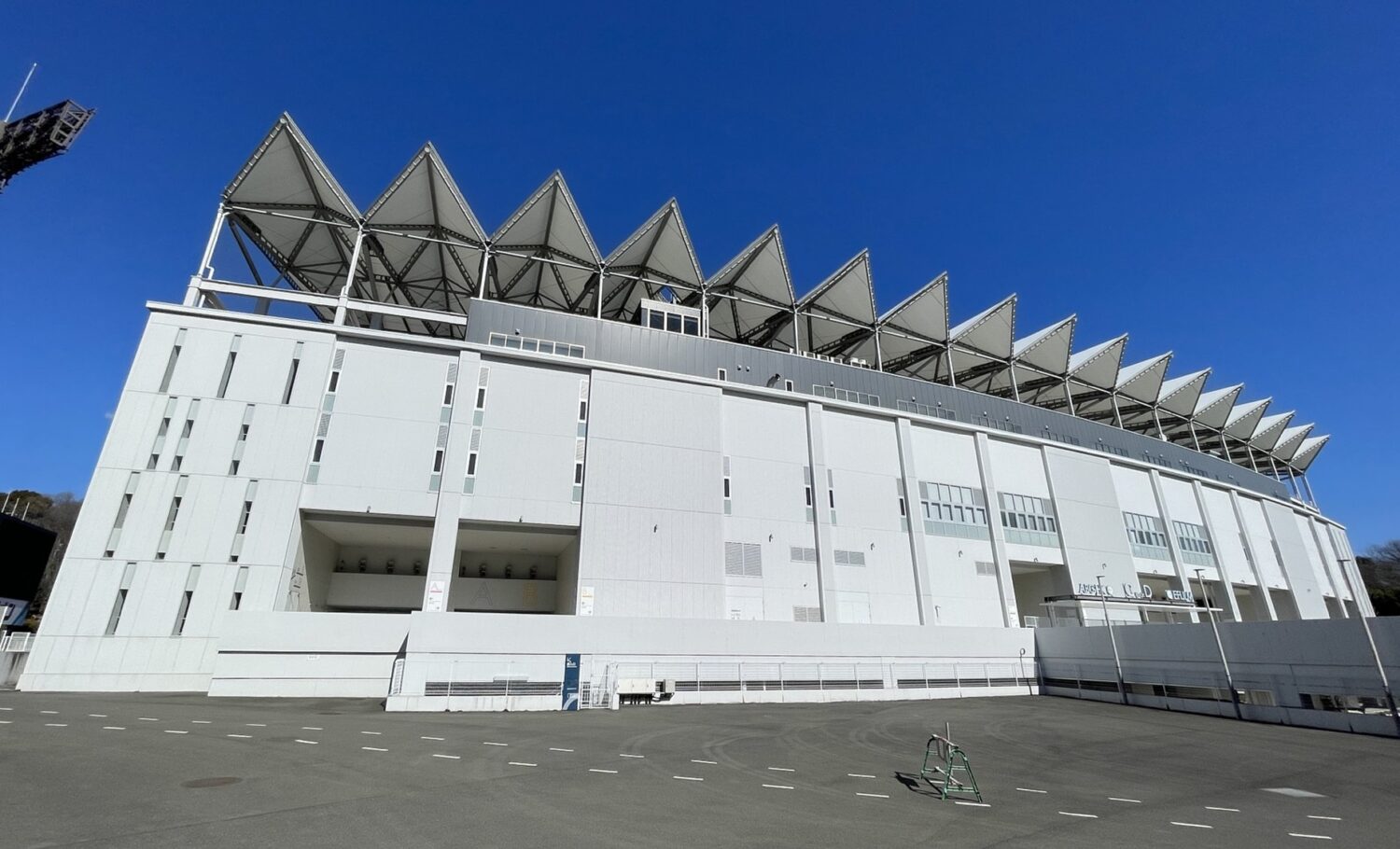 丘の上にあり "天空の城 野津田" と呼ばれる町田GIONスタジアム-Journal-ONE