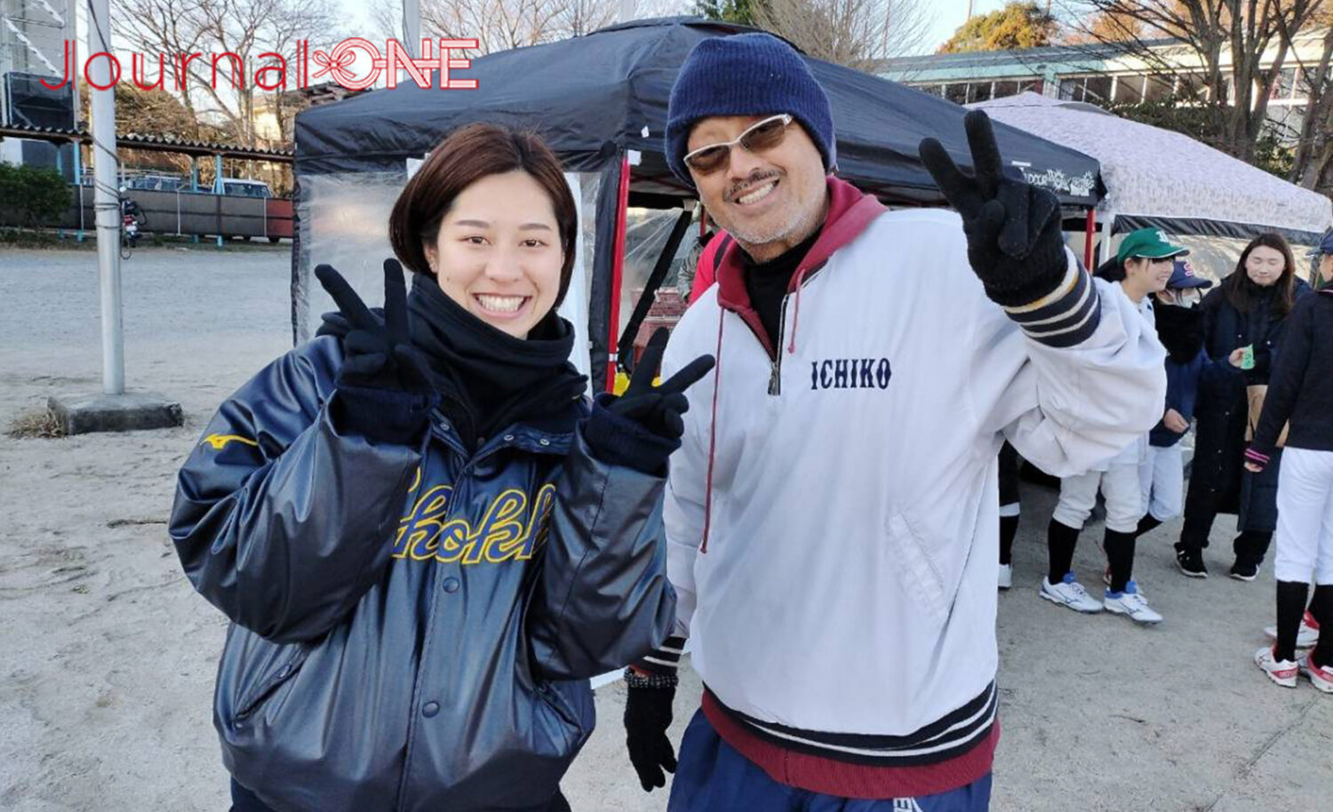 女子ソフトボール JD.LEAGUE | 豊田自動織機シャイニングベガが千葉県松戸市で社会貢献活動のクリニックをするきっかけとなったマネージャーの松井 稔音さんと恩師の矢野 鉄男さん-Journal-ONE撮影