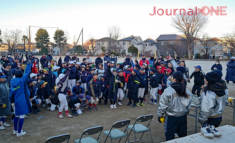 女子ソフトボール JD.LEAGUE | 豊田自動織機シャイニングベガの須藤志歩選手、森本なるか投手、福重さくら選手、池上 桃花選手が千葉県松戸市で社会貢献活動のクリニックに参加-Journal-ONE撮影