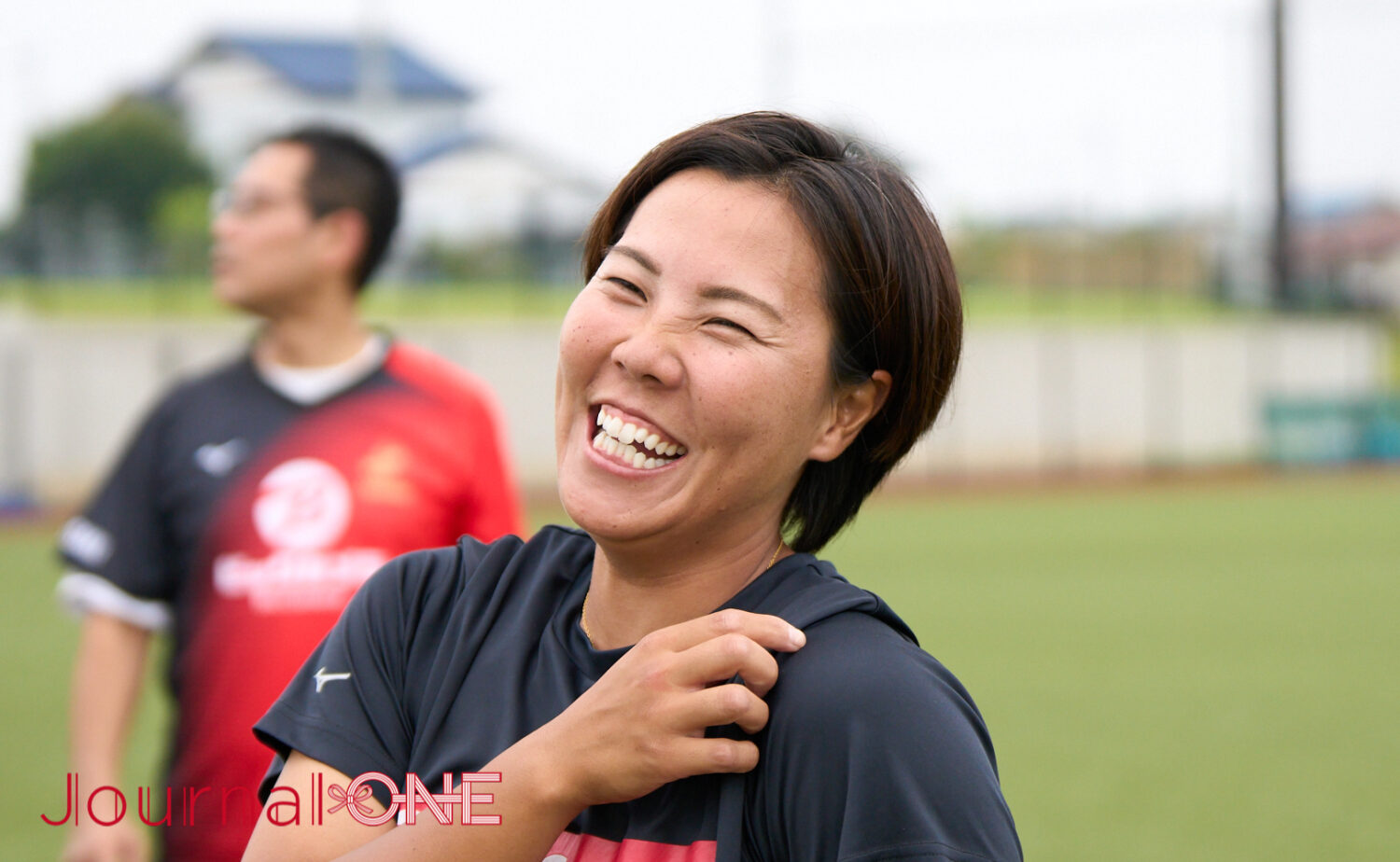 JournalｰONE | 女子ソフトボール日本代表とJDリーグ選抜が能登半島地震復興チャリティマッチで内藤実穂（ビックカメラ高崎ビークイーン）はスタッフとして支える-Journal-ONE撮影