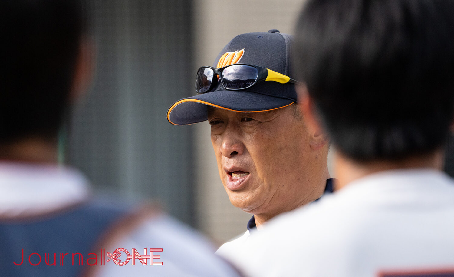 JournalーONE | 和歌山大学野球部の大原弘監督は対話を惜しみなくすることで選手たちとの絆を深めている-JournalーONE撮影