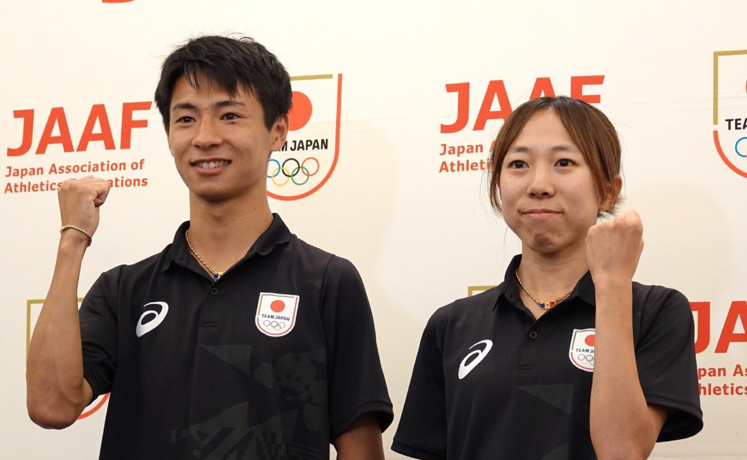 Journal-ONE | パリ五輪陸上 男女マラソンで、ともに6位入賞を果たした赤﨑暁(左)と鈴木優花-児玉育美撮影