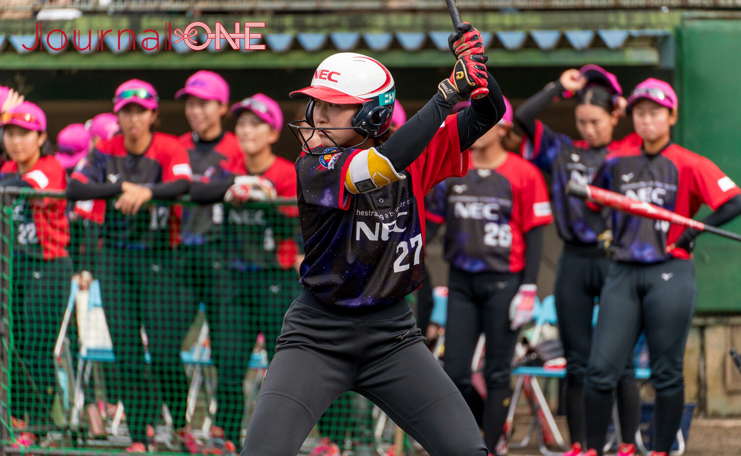 JournalーONE | JDリーグ第11節 )金井選手の打球は綺麗にレフト方向へ- JournalーONE撮影