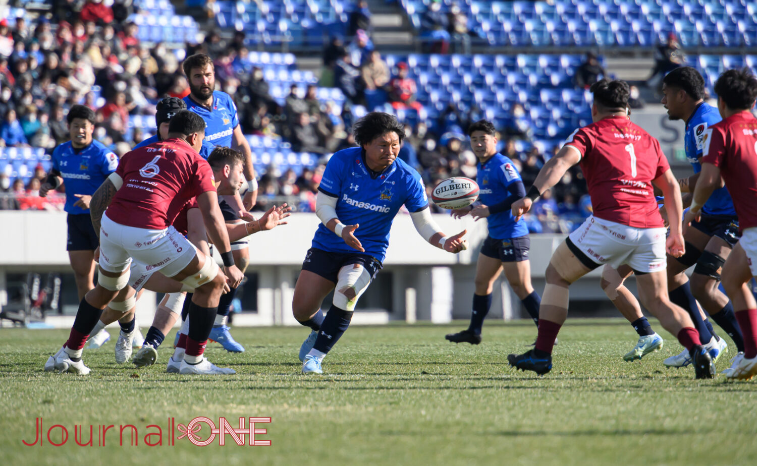 稲垣選手の突破もBL東京のディフェンスに阻まれた-JournalーONE撮影