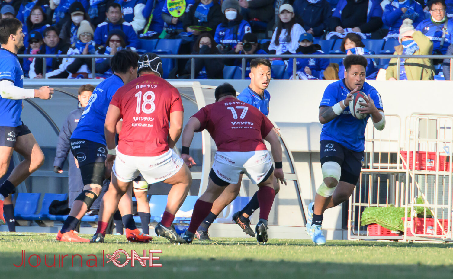 ラストワンプレーでアタックするヴァルアサエリ愛選手(埼玉WK)-JournalーONE撮影