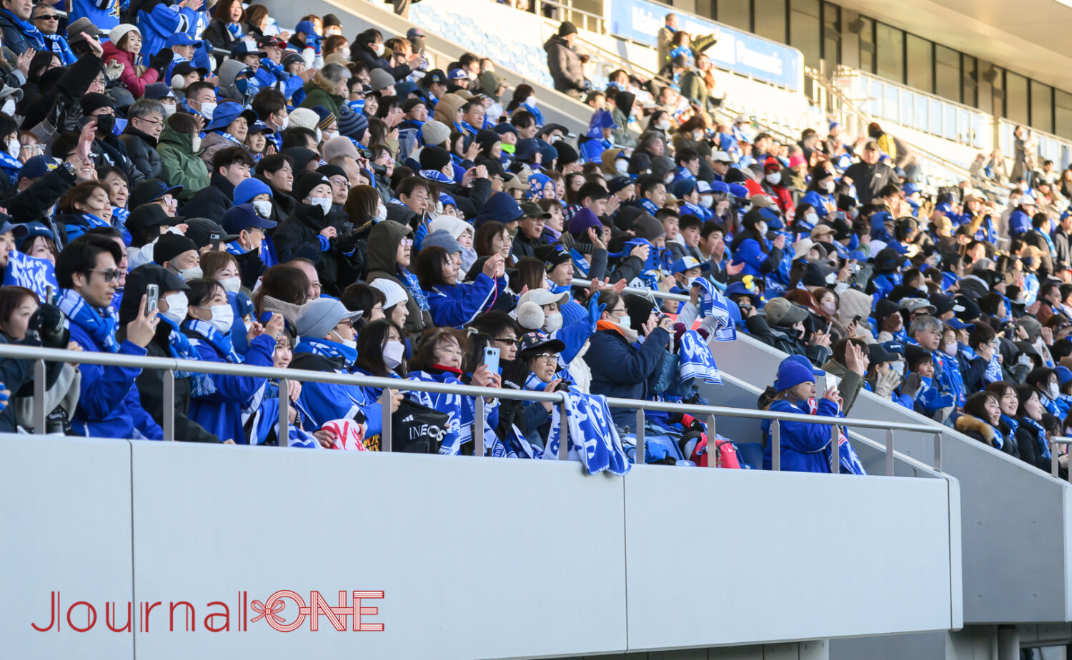 BL東京のトライTMOの結果を見守る埼玉WKのファン-JournalーONE撮影