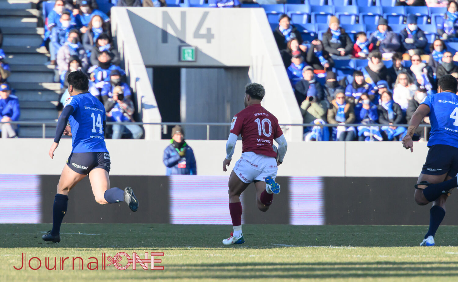 リッチー・モウンガ選手のトライでBL東京が逆転-JournalーONE撮影