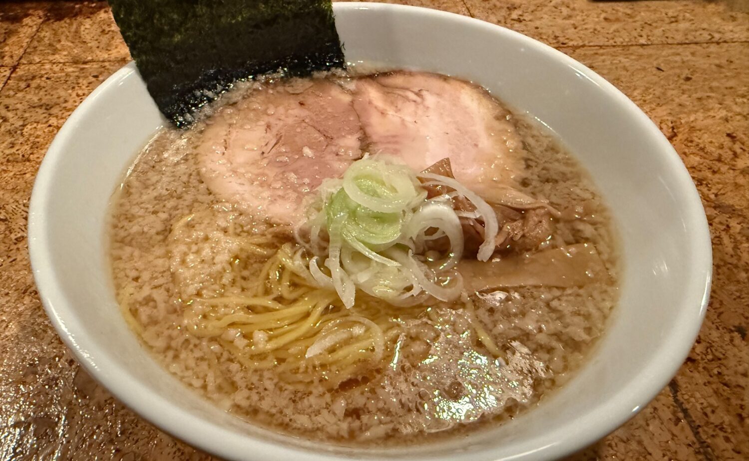 きくちひろきもオススメのラーメンだ-斉藤健仁撮影
