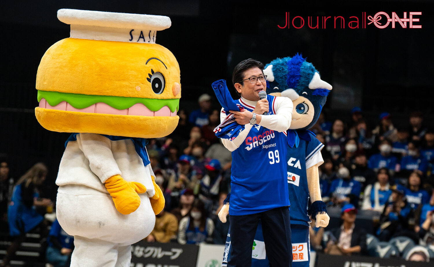 宮島佐世保市長と佐世保バーガーボーイも応援に駆けつけた-JournalーONE撮影