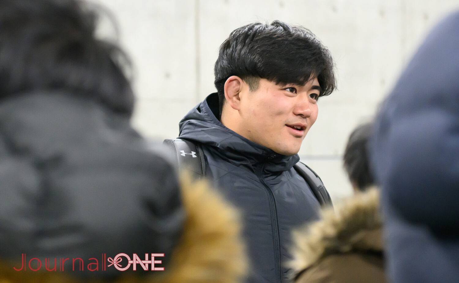 初キャップの試合後、報道陣の質問に答える佐藤健次選手(埼玉WK)-JournalーONE撮影